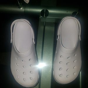 Nursomg shoes
